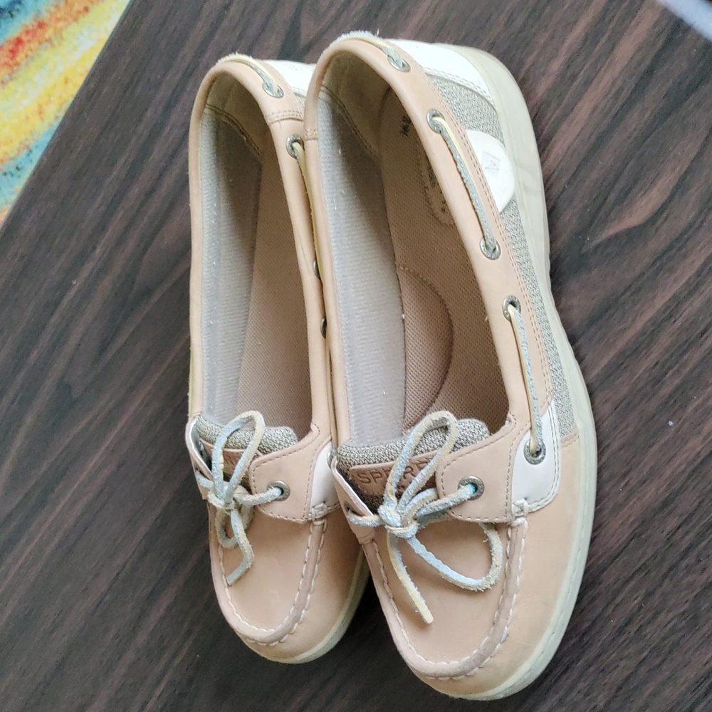 Sperry women's angelfish varsity boat shoes color linen/oat